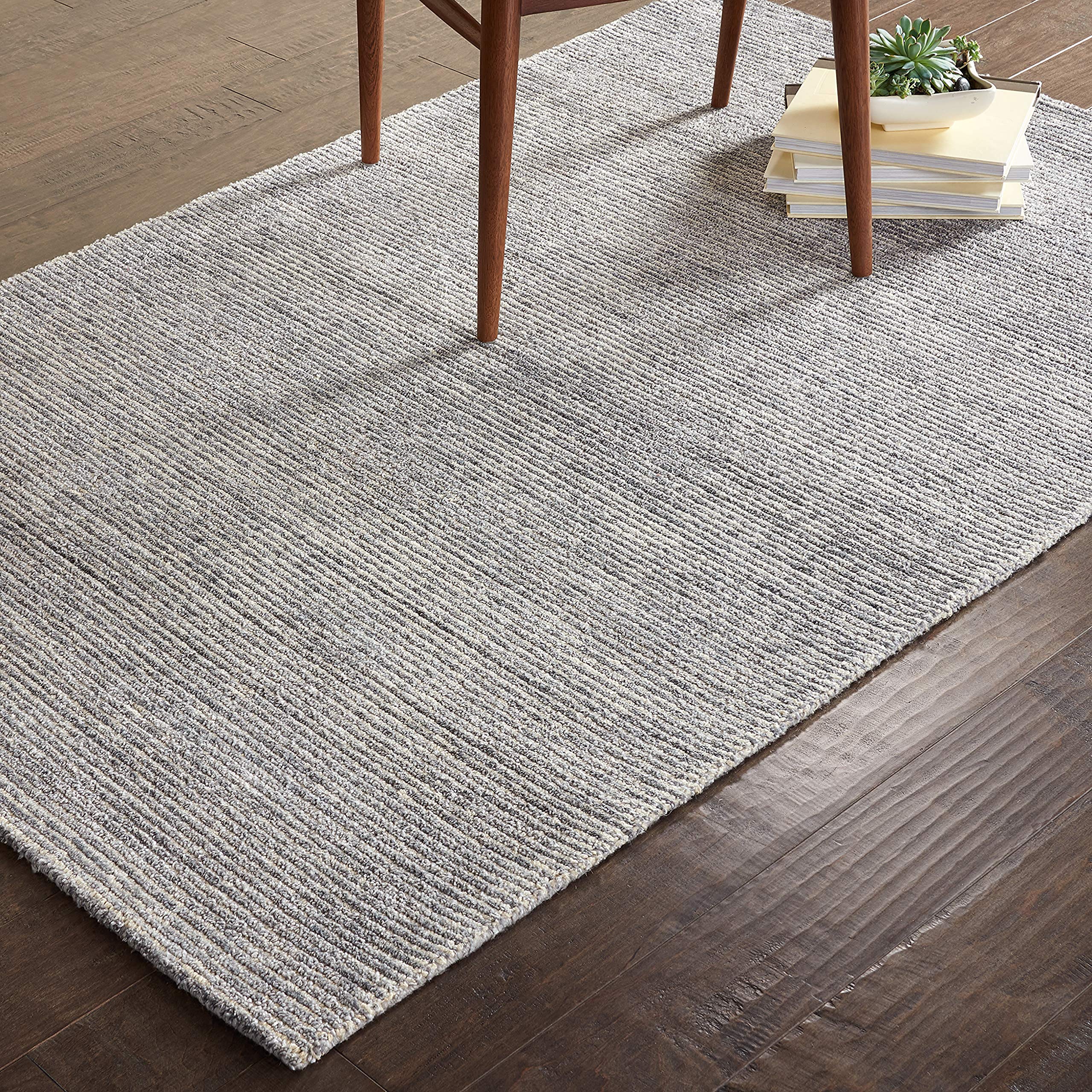 Amazon Brand – Rivet Contemporary Striated Jute Area Rug, 7' 5" x 5' 3", Silver Birch