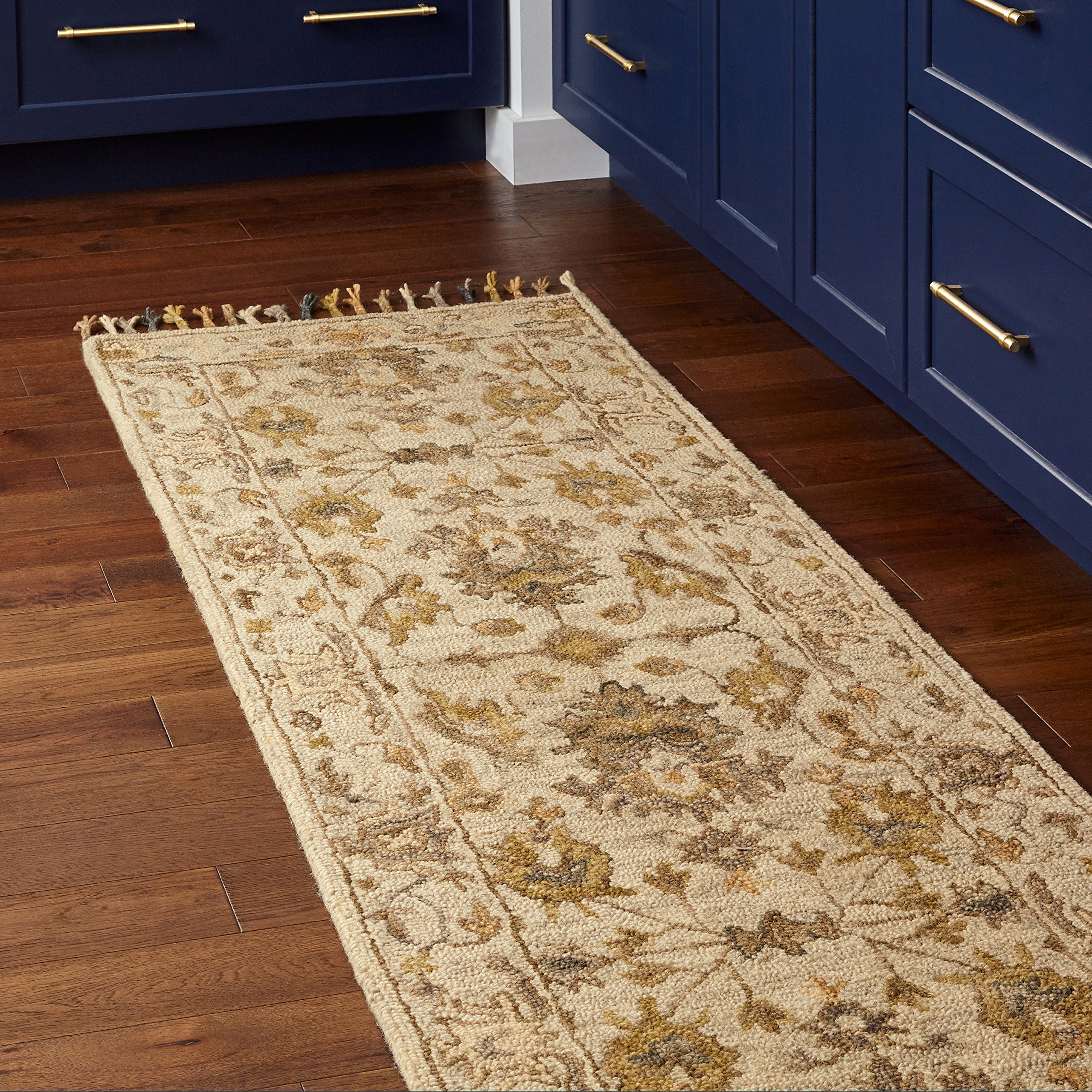 Amazon Brand – Stone & Beam Lottie Traditional Wool Runner Rug, 2' 6" x 8', Beige