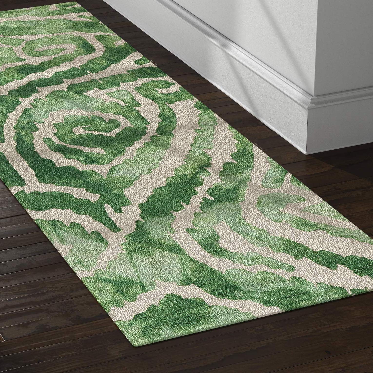 Amazon Brand – Rivet Modern Geometric Runner Rug, 2' 6" x 8', Green
