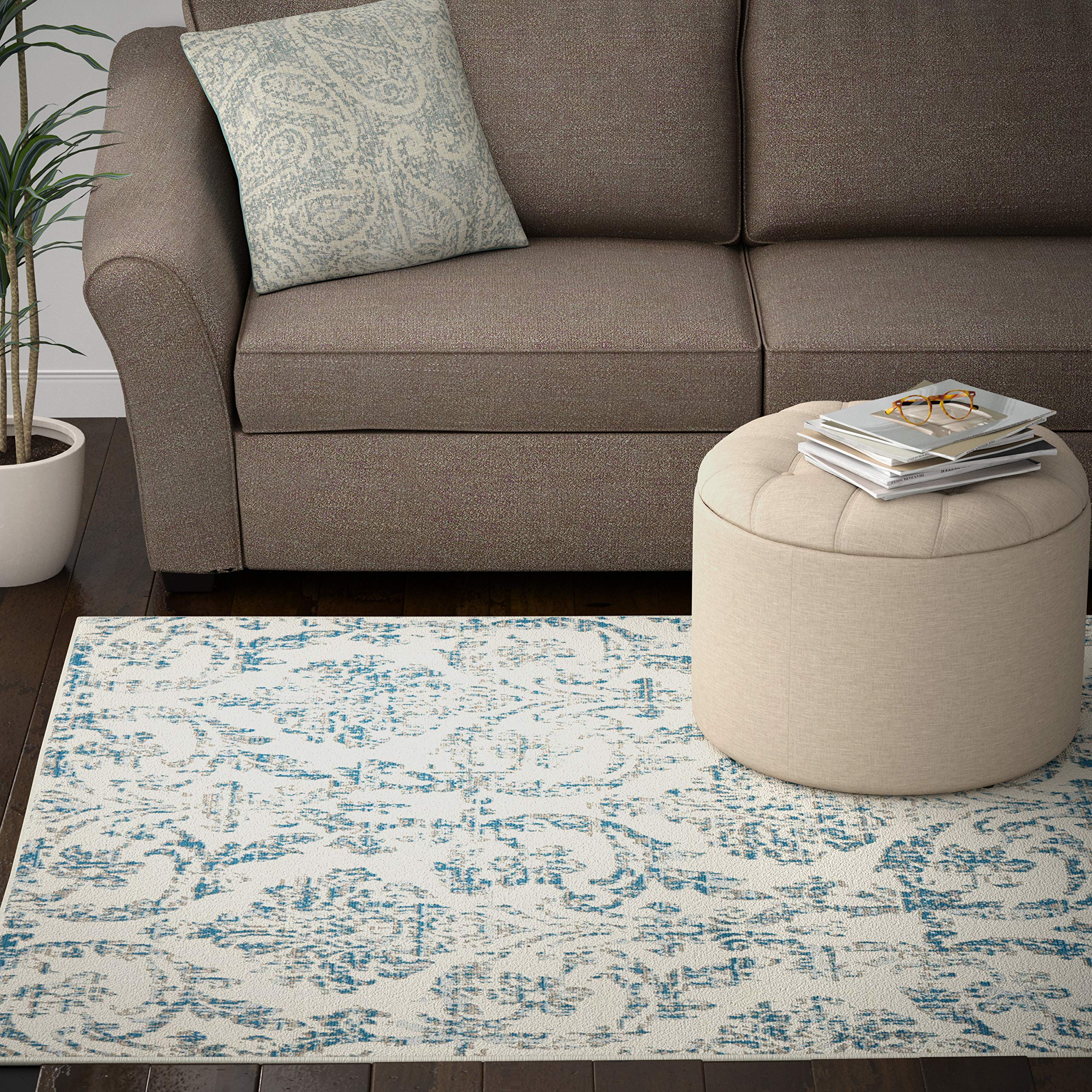 Ravenna Home Vintage Damask Patterned Rug, 5'3" x 7'3", Blue on Ivory