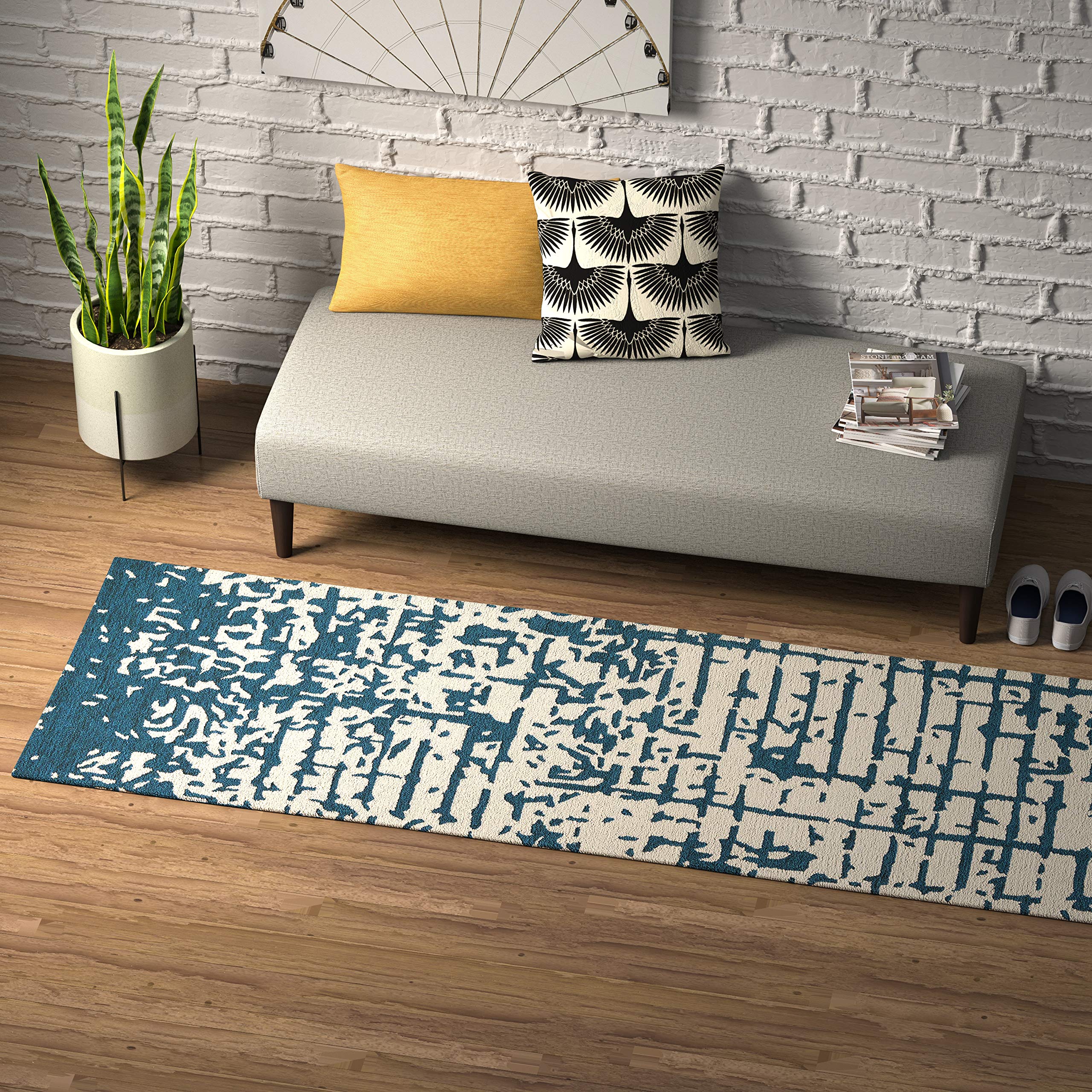 Amazon Brand – Rivet Modern Handtufted Cotton and Wool Rug Runner, 2'6" x 8', Distressed Blue and Ivory