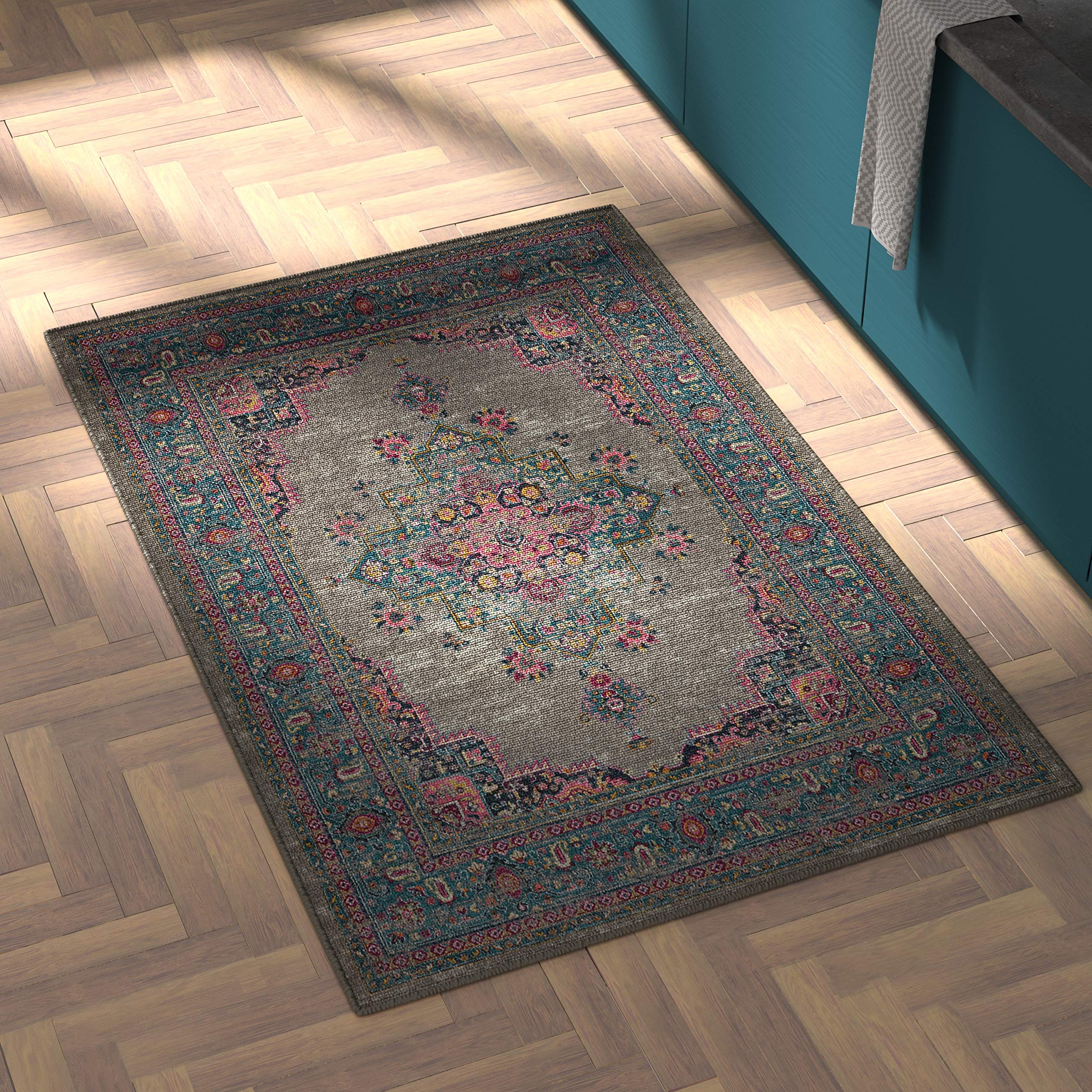 Amazon Brand – Rivet Old World Vintage Persian Area Rug, 3' 9" x 5' 9", Grey and Pink