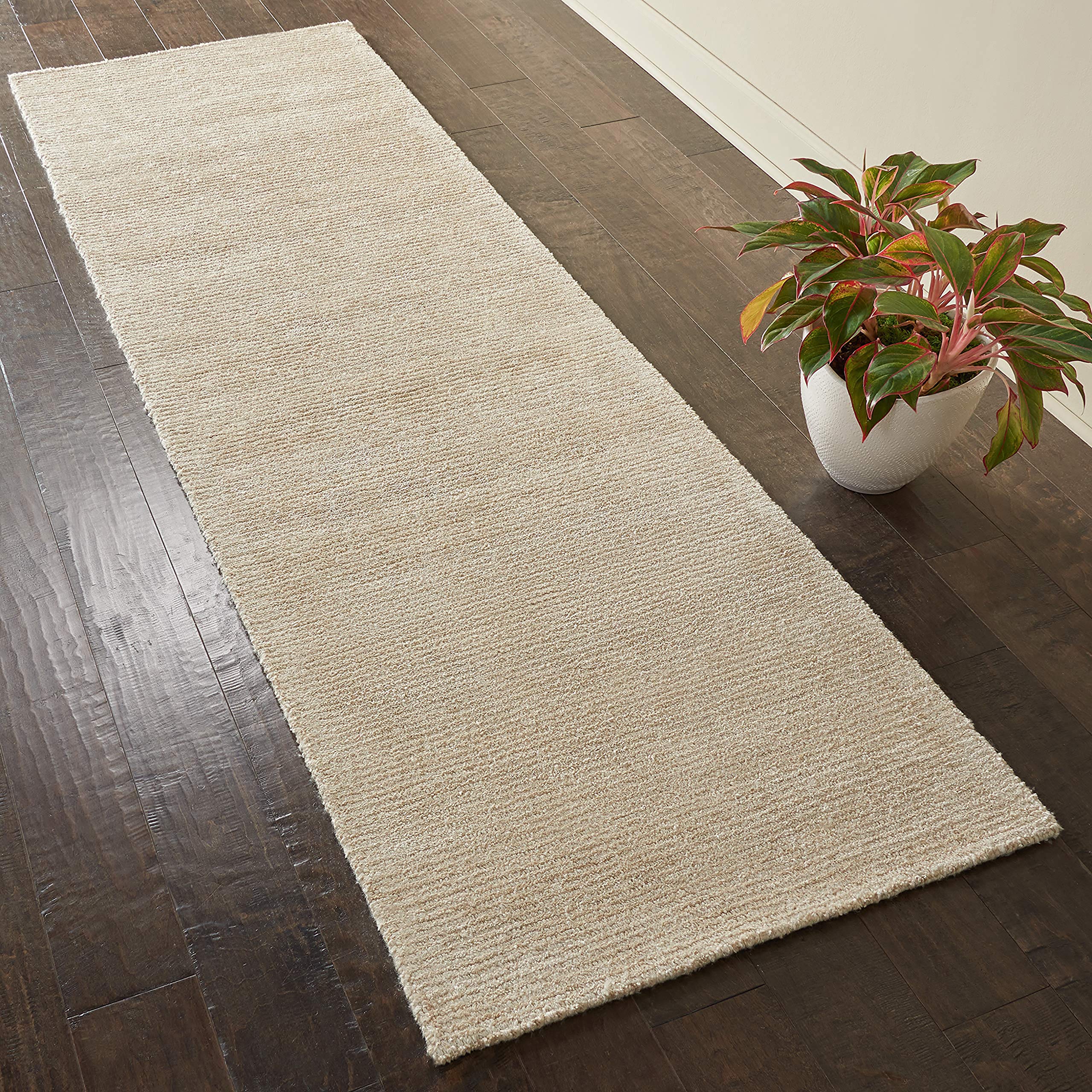 Amazon Brand – Rivet Contemporary Striated Jute Runner Rug, 7' 6" x 2' 3", Linen