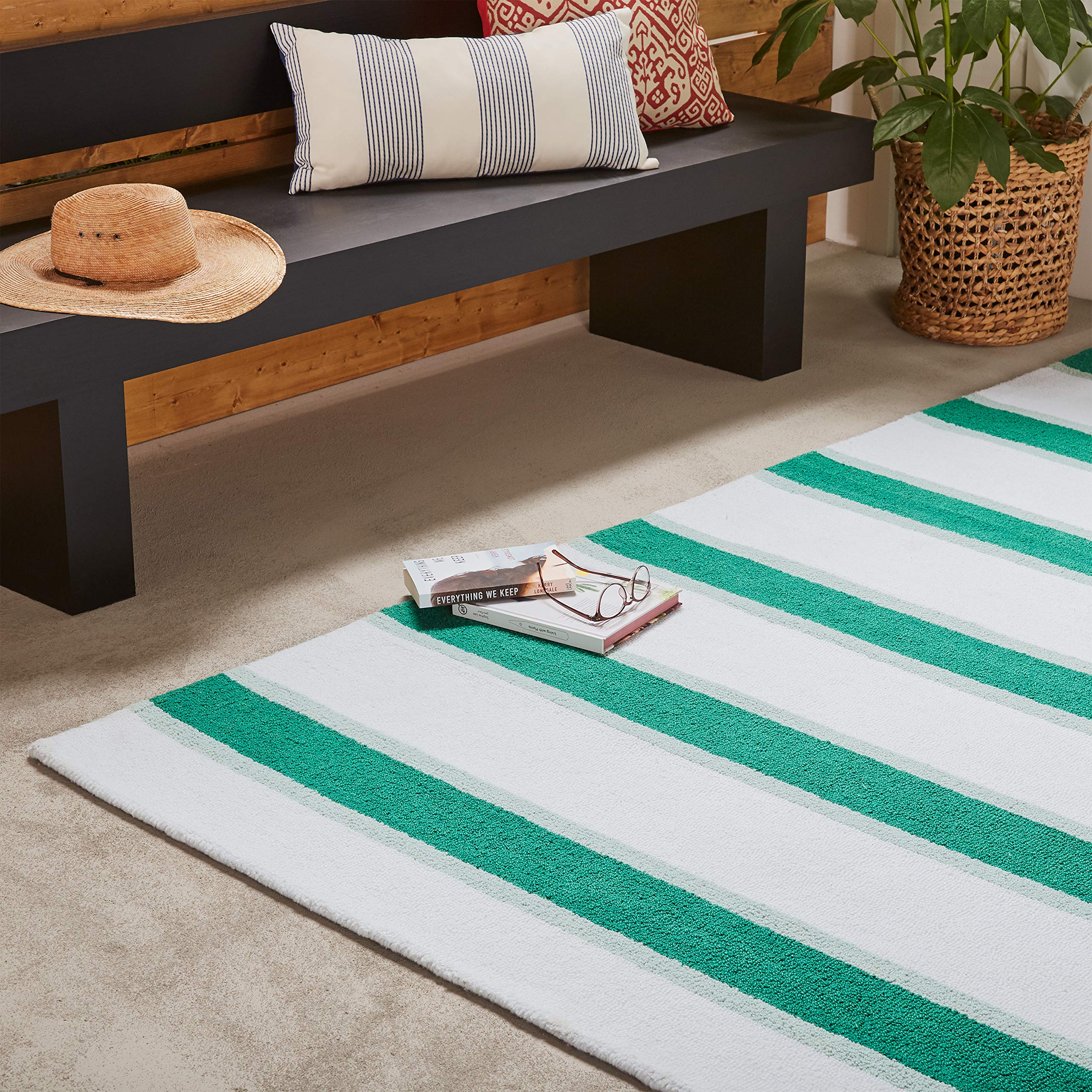 Amazon Brand – Stone & Beam Contemporary Polyester Area Rug, 4 x 6 Foot, Light Green, Dark Green, White