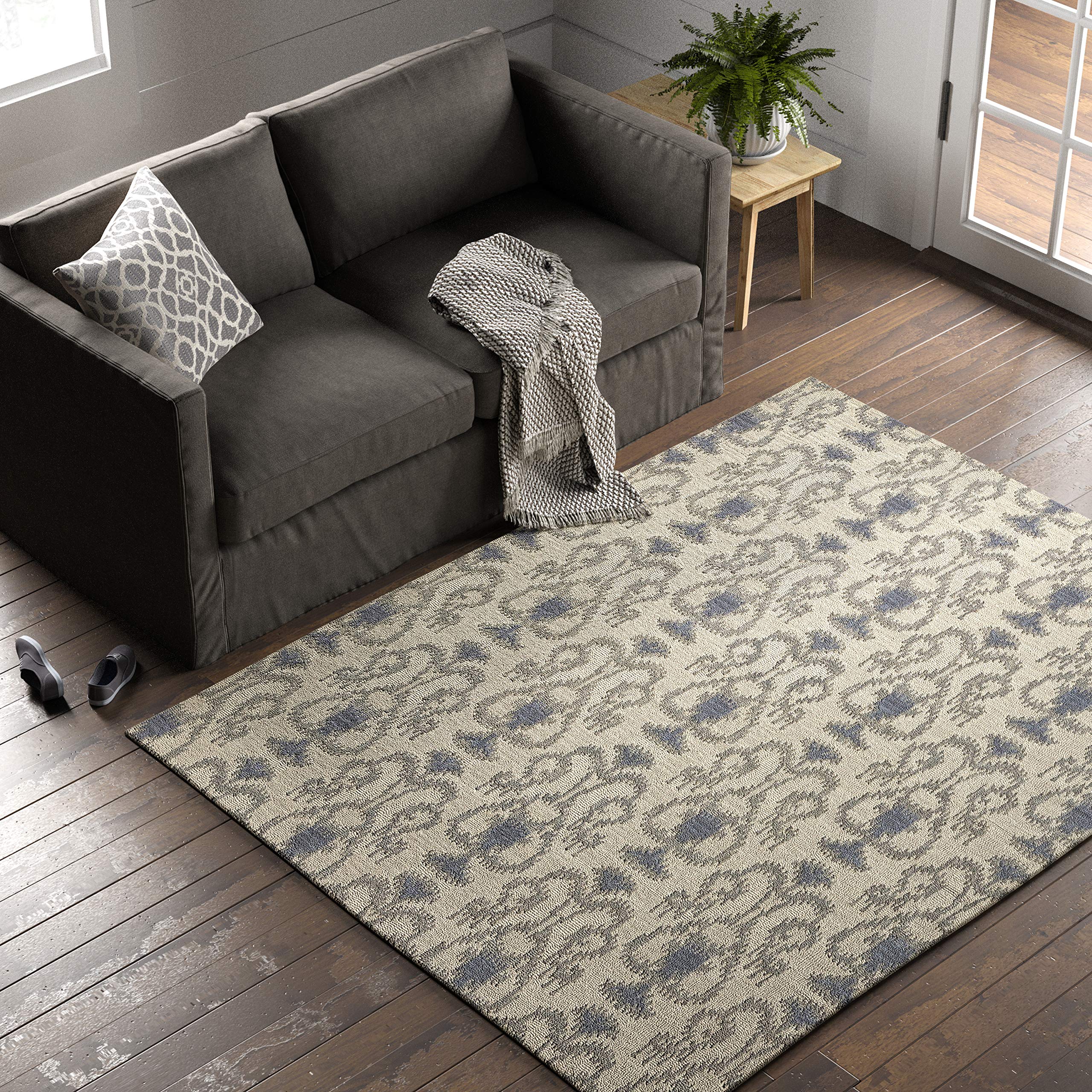 Amazon Brand – Stone & Beam Contemporary Ikat Inspired Wool Area Rug, 5' 6" x 7' 5", Silver
