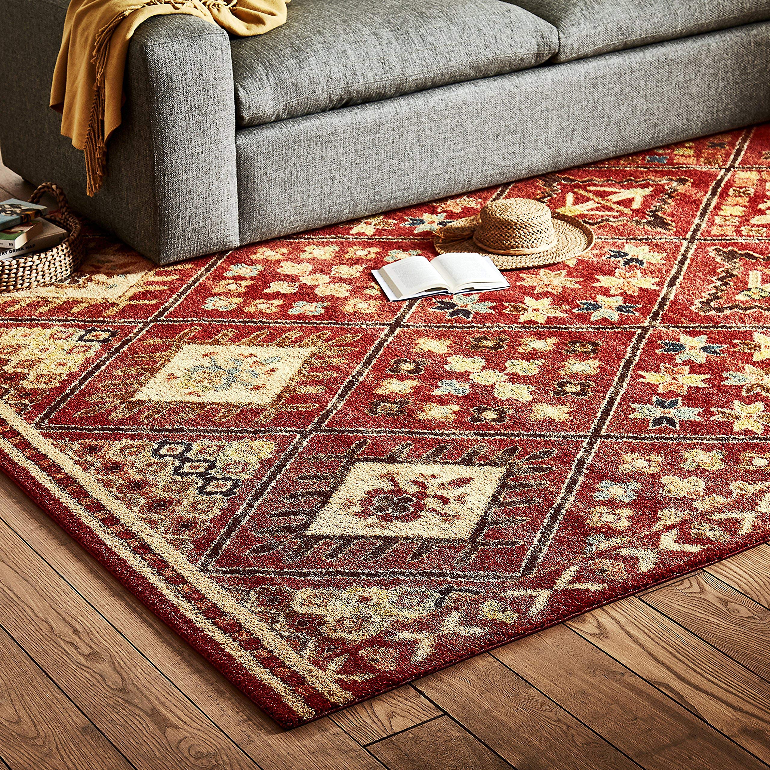 Amazon Brand – Stone & Beam Traditional Detailed Diamond Rug, 5' x 7'5", Rust