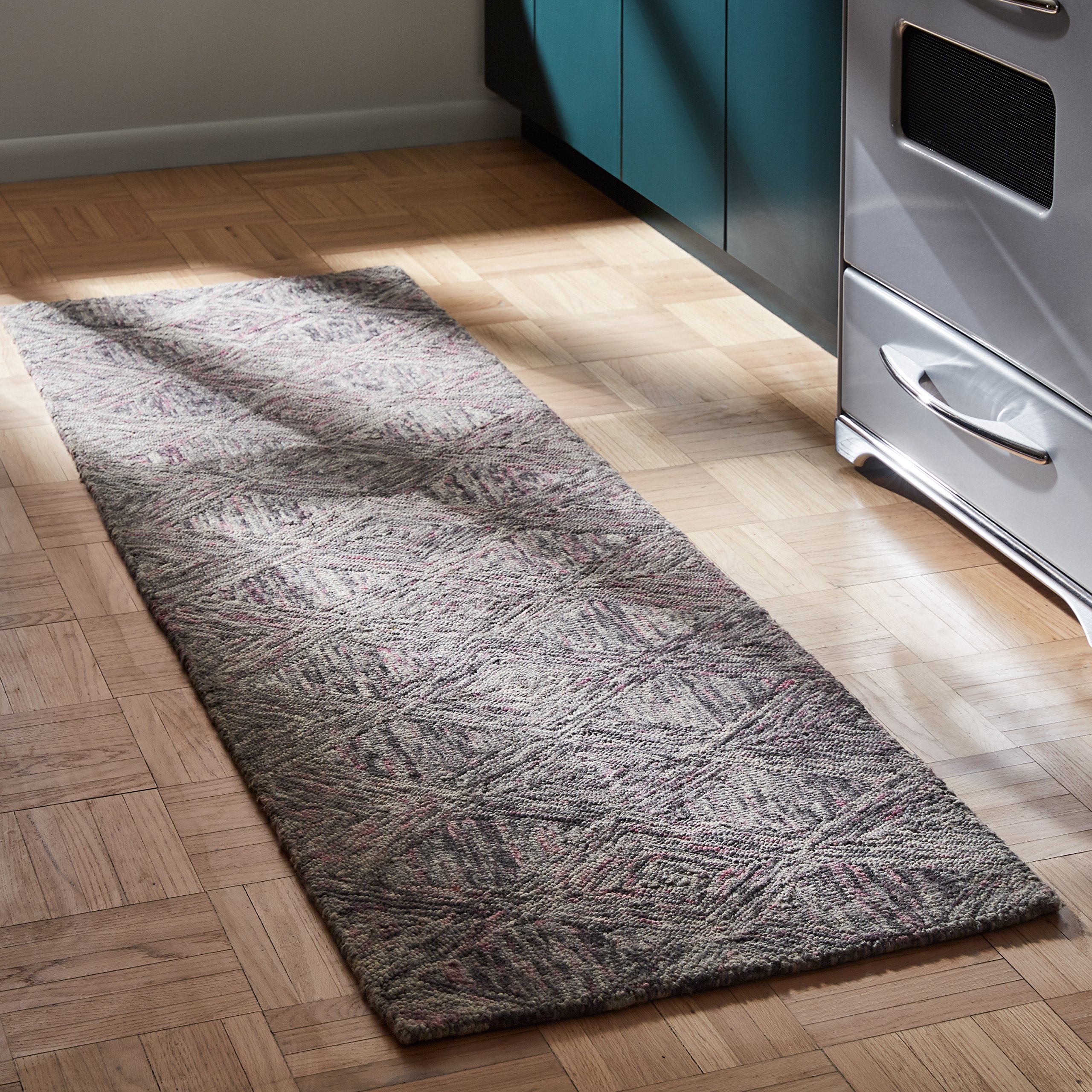 Amazon Brand – Rivet Motion Modern Patterned Wool Runner Rug, 2' 3" x 7' 6", Heathered Grey
