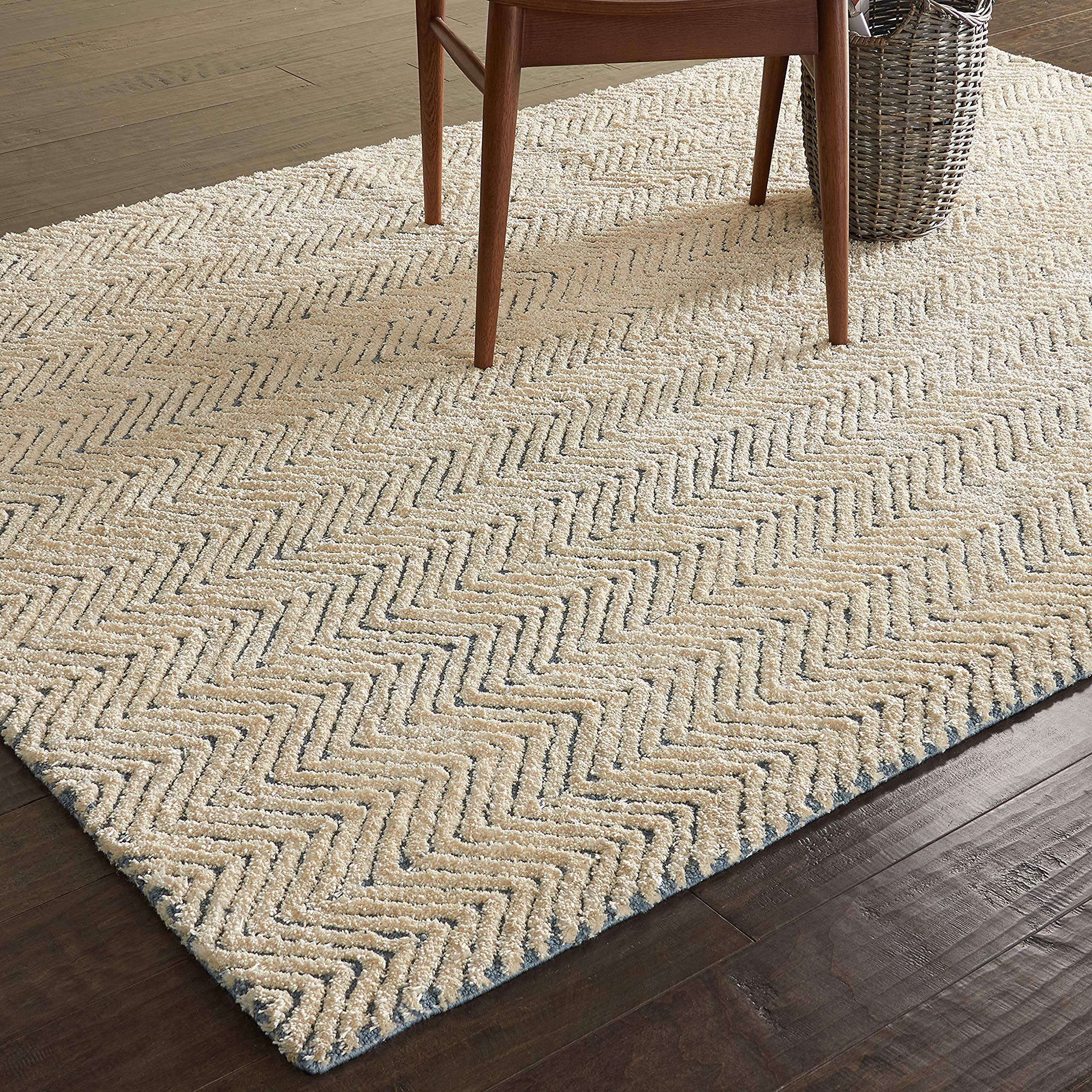 Amazon Brand – Rivet Contemporary Chevron Area Rug, 5' 9" x 3' 9", Light Blue, Ivory