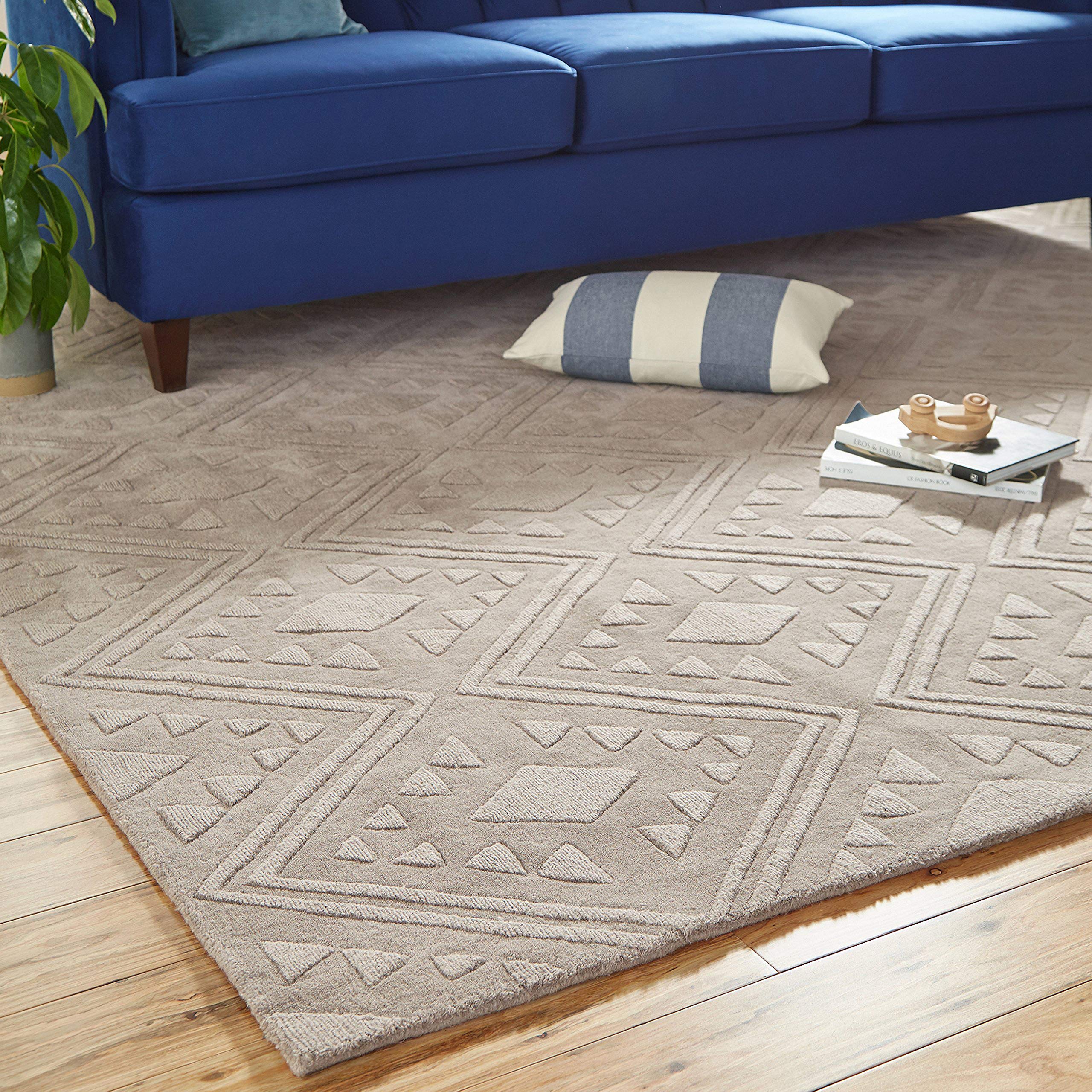 Amazon Brand – Stone & Beam Shooting Star Modern Diamond Pattern Wool Area Rug, 8' x 10', Taupe