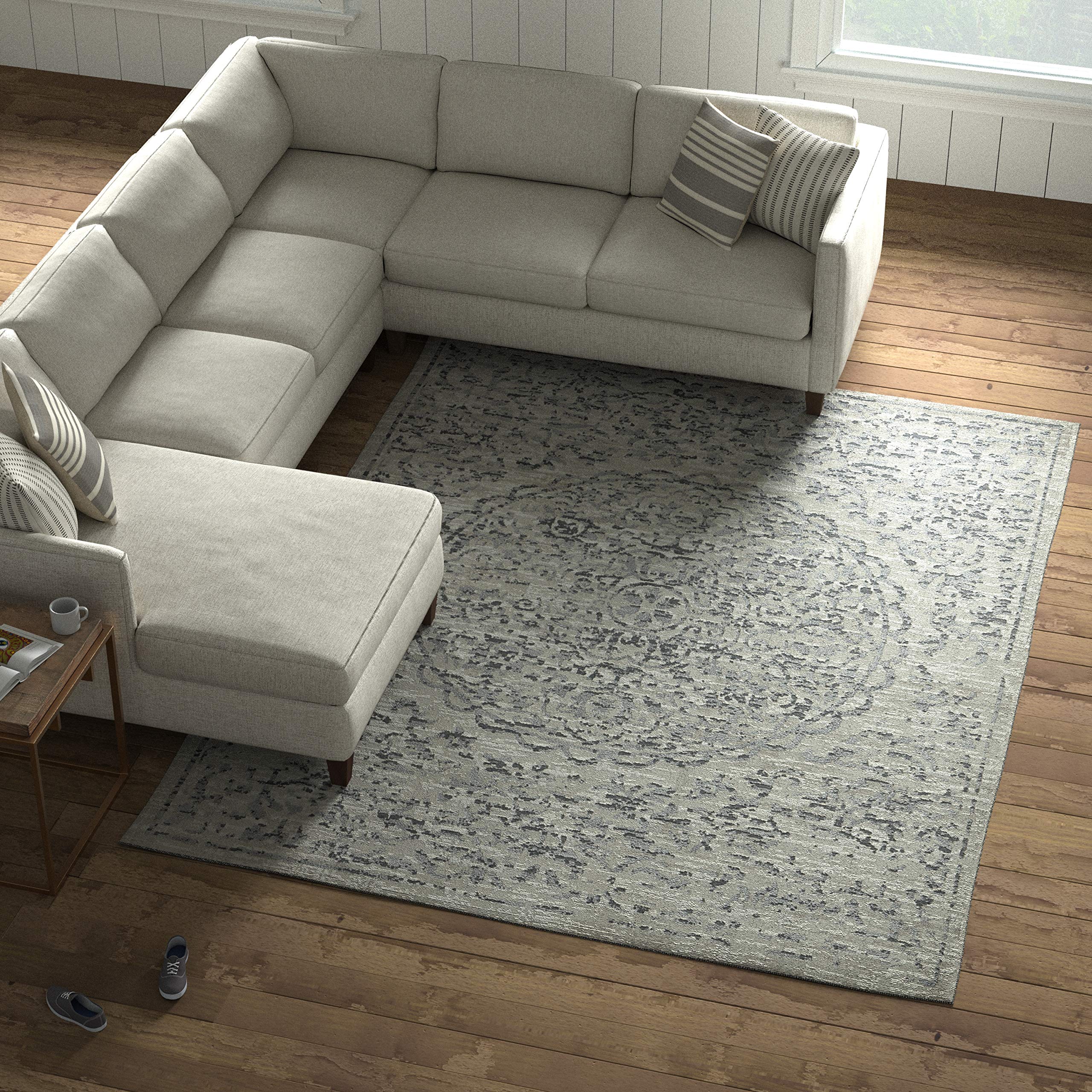 Amazon Brand – Stone & Beam Contemporary Floral Medallion Area Rug, 7' 6" x 9' 6", Grey