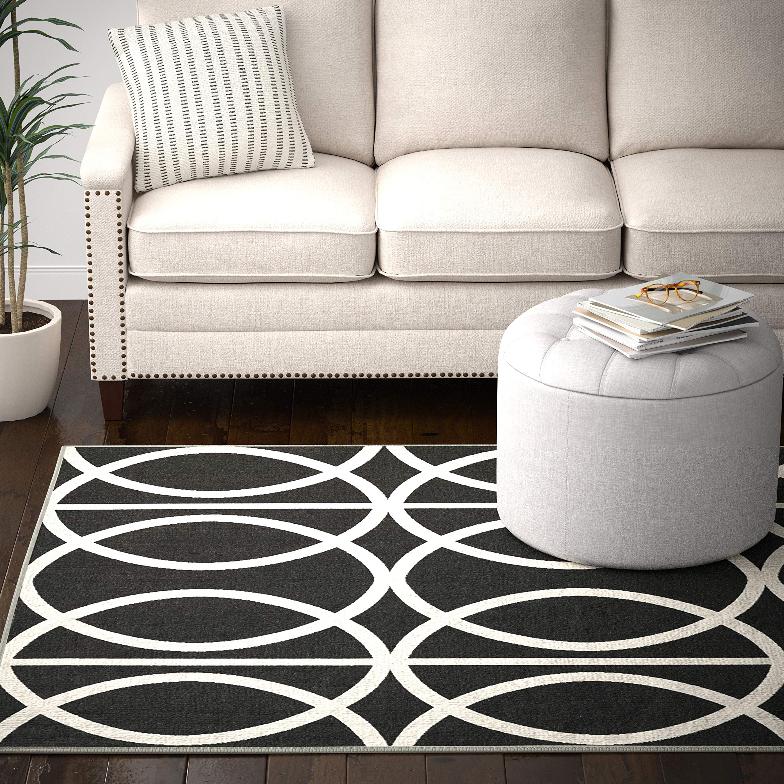 Ravenna Home Arabesque Rug, 5'W x 7'6"L, Interlocking Circles Design