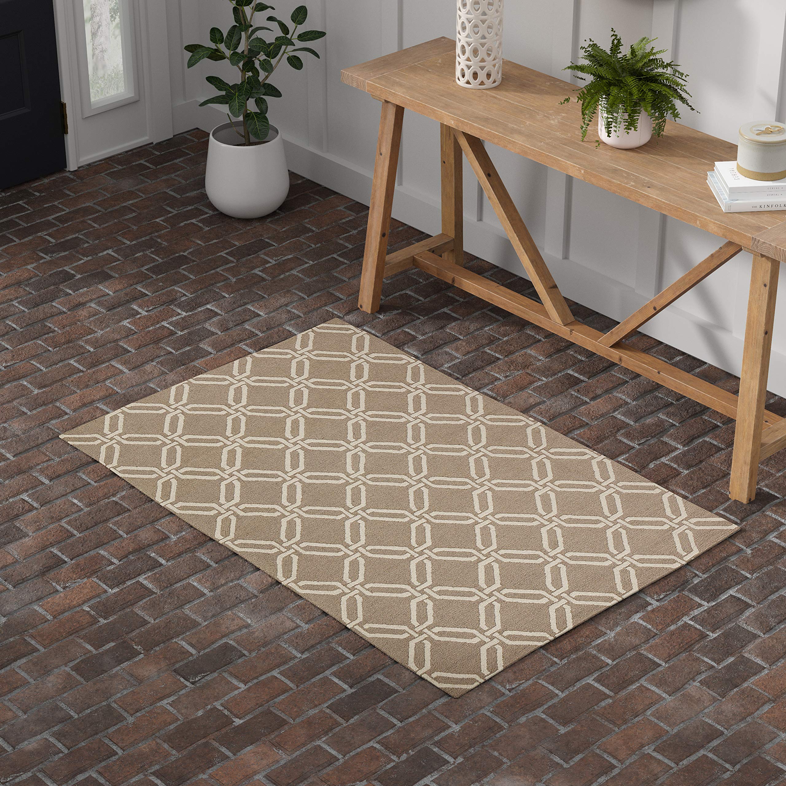 Amazon Brand – Stone & Beam Contemporary Interlocking Rings Wool Area Rug, 3' 9" x 5' 9", Coffee