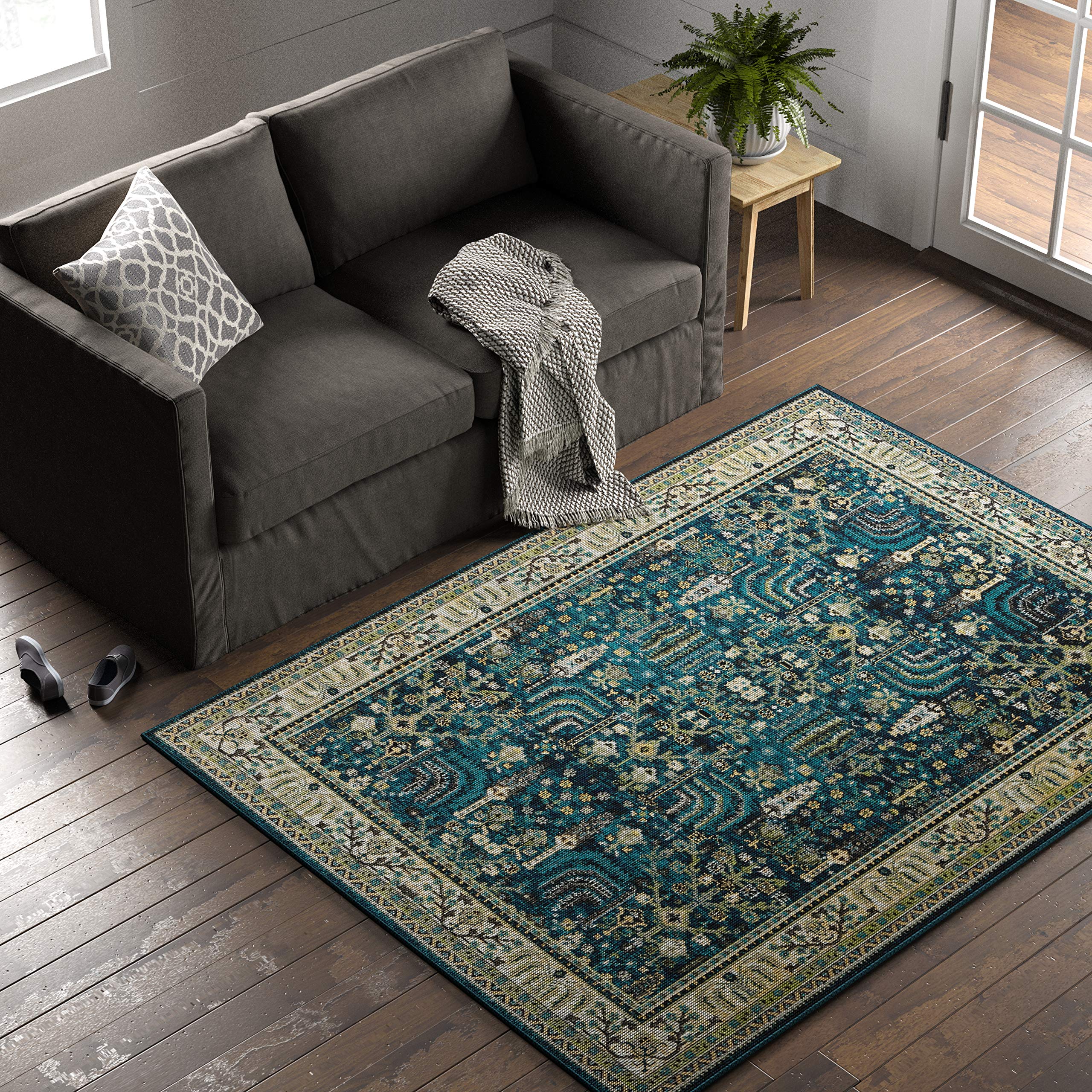 Amazon Brand – Stone & Beam Traditional Royal Area Rug, 5' 3"x 7' 3", Teal