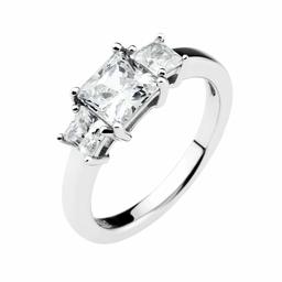[Find] Amazon Collection Platinum Plated Sterling Silver kuriapurinsesukattokyu-bikkuzirukonia 3 Stone Ring, Size 11