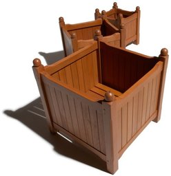 Strathwood 12-Inch, 15-Inch, and 18-Inch Planters, Set of 3