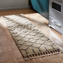 Amazon Brand – Rivet Shag Diamond Morrocan Area Rug, 2' 2" x 4", Cream